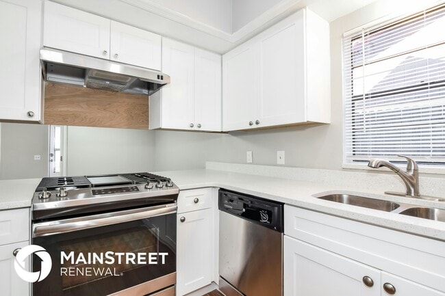 Foto del edificio - 3233 Timberline Rd