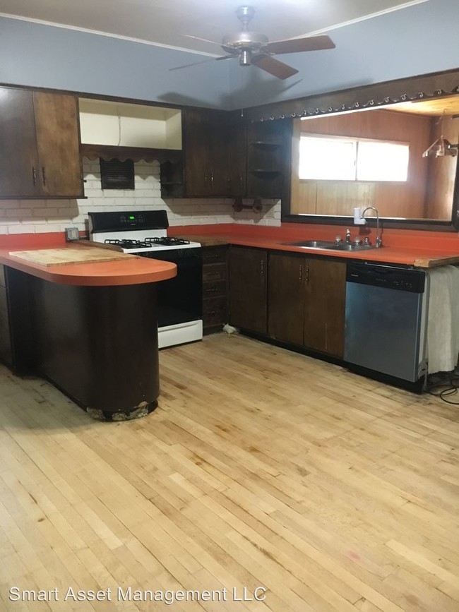 Foto del edificio - 714-714 Delafield St