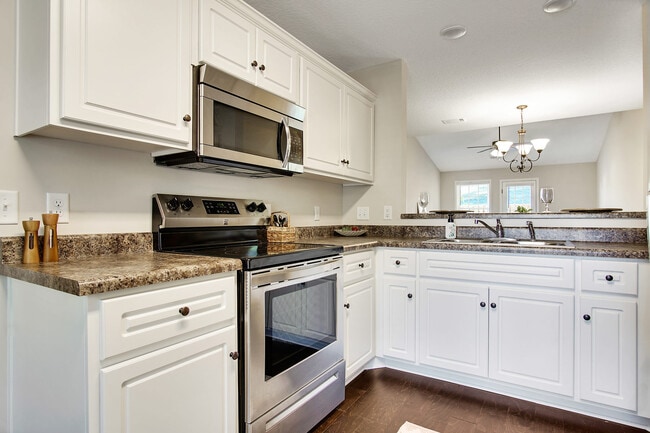 Building Photo - 564 Deerchase Ct