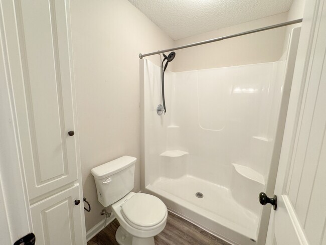 Building Photo - 519 Deerchase Ct