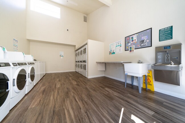 Foto del edificio - 311 Weston Cir