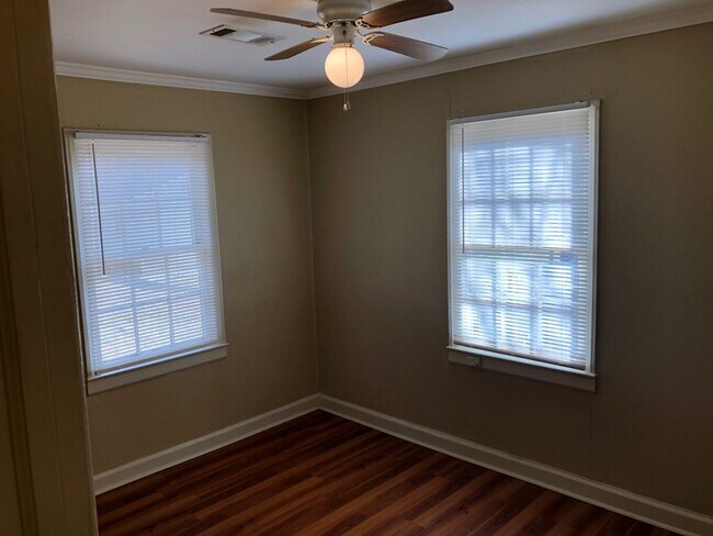 Foto del edificio - r3713a