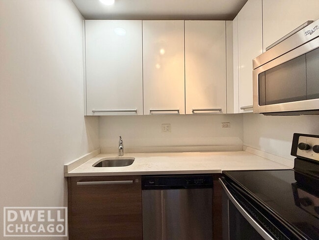 Foto del edificio - 955 W Carmen Ave