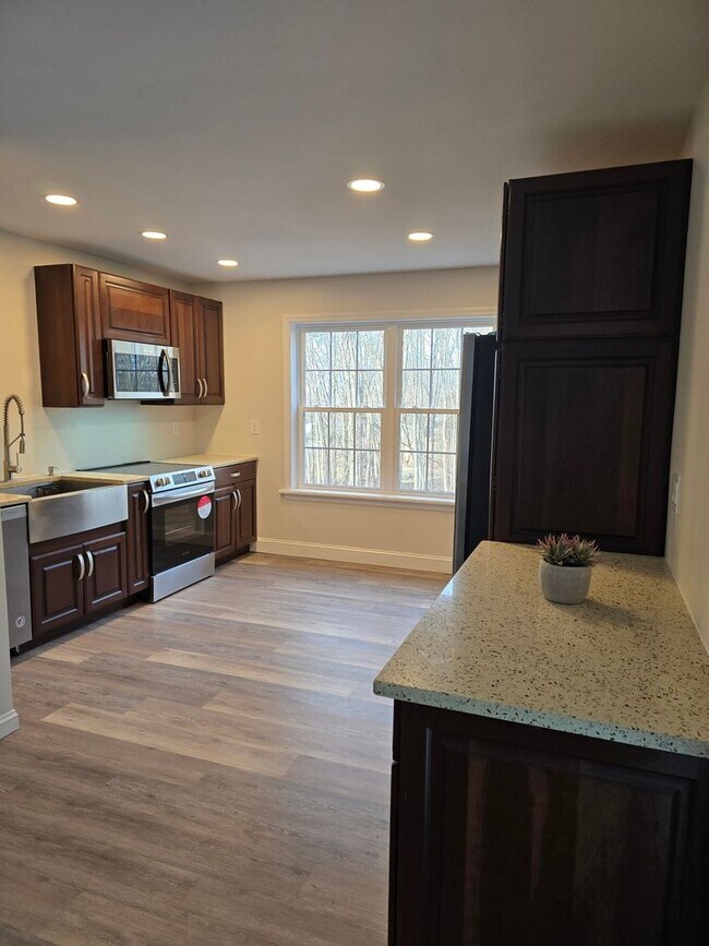 Building Photo - Charming overlooking 2BR ADU in Monroe