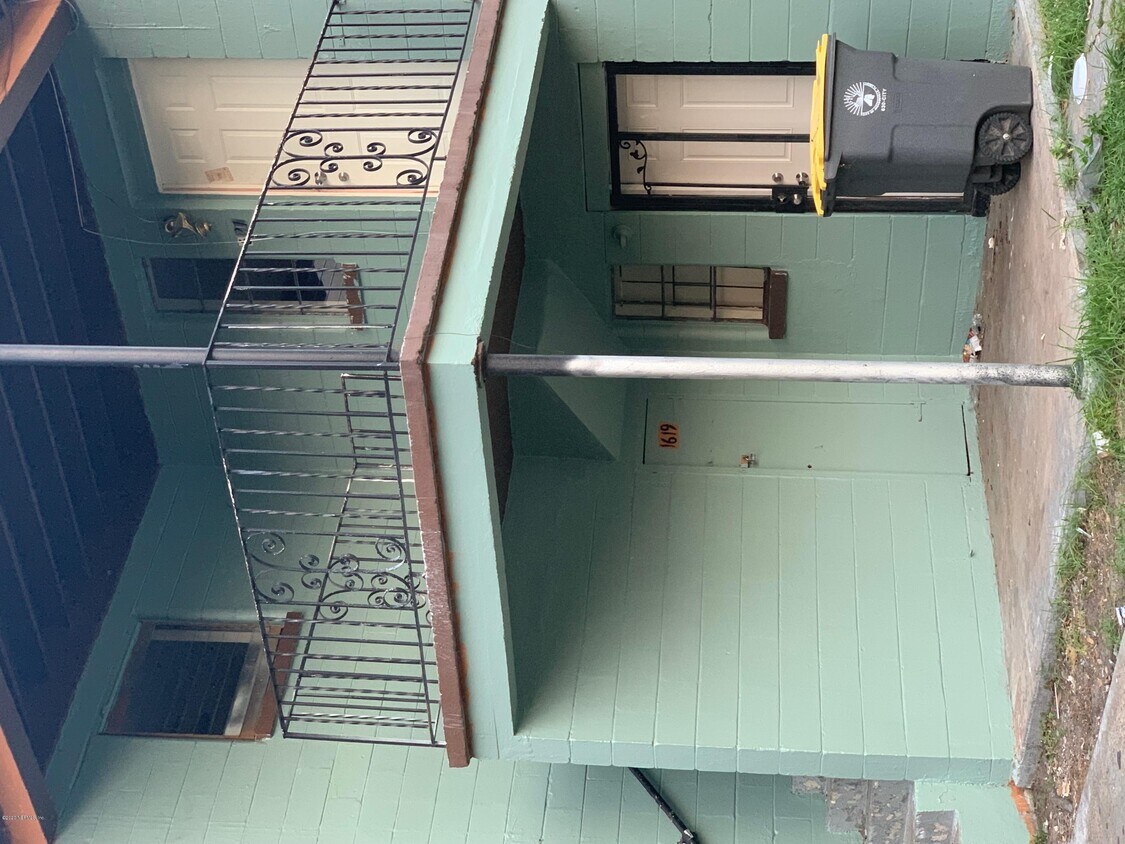 1621 St, Jacksonville, FL 32209 Room for Rent in Jacksonville