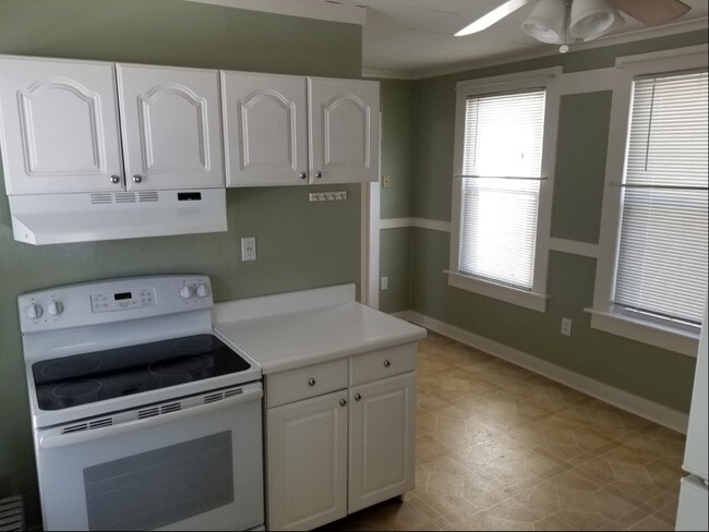 Building Photo - 286 Hazard Ave