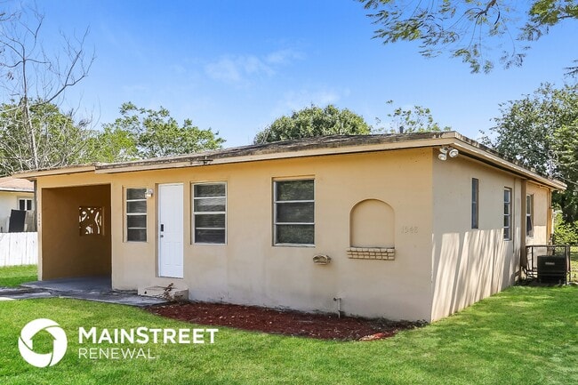 Building Photo - 1548 SW 28th Terrace