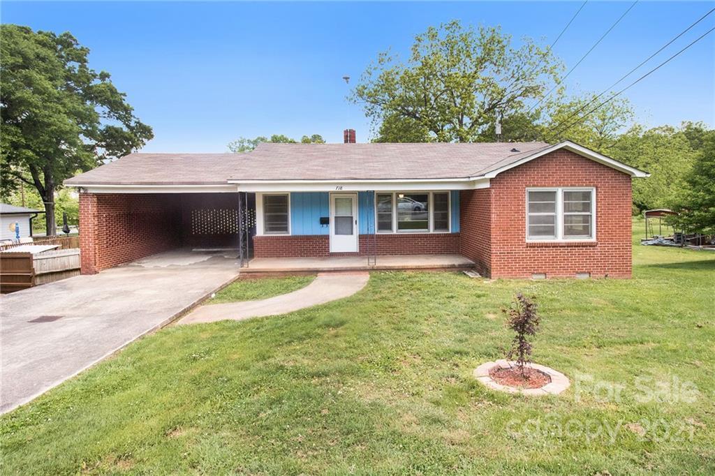 718 DOGWOOD DR, Lincolnton, NC 28092 House Rental in Lincolnton, NC