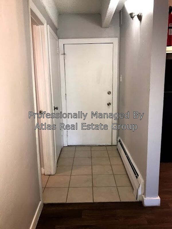 Building Photo - 137 W Broadmoor Dr