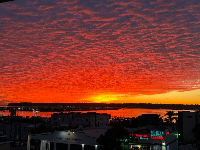 Foto del edificio - 2244 2nd Ave