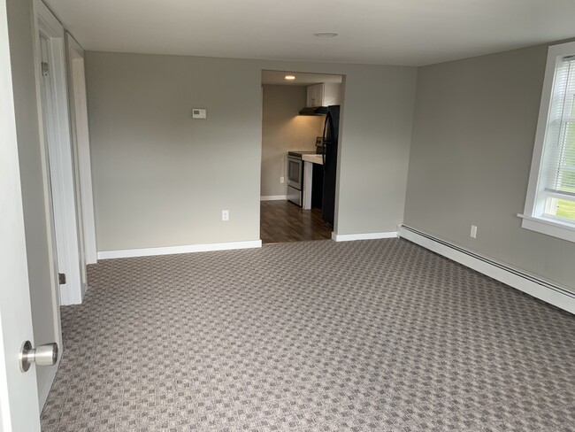 Building Photo - 49 Wiswell Rd