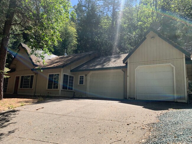 Building Photo - 5301 Starkes Grade Rd