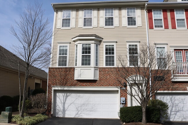 Building Photo - 8106 Jaala Ln