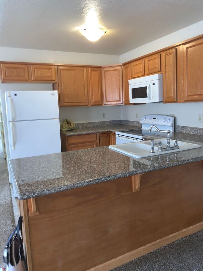 Building Photo - Duplex