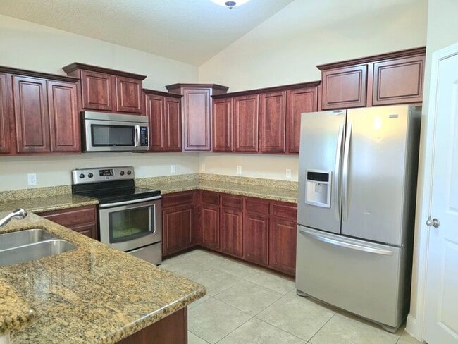 Building Photo - 4992 Makenna Cir
