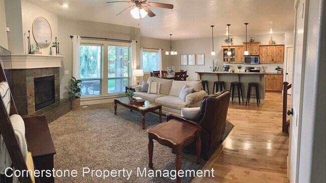 Foto del edificio - 5 br, 3 bath House - 708 S. Woodhaven Ave