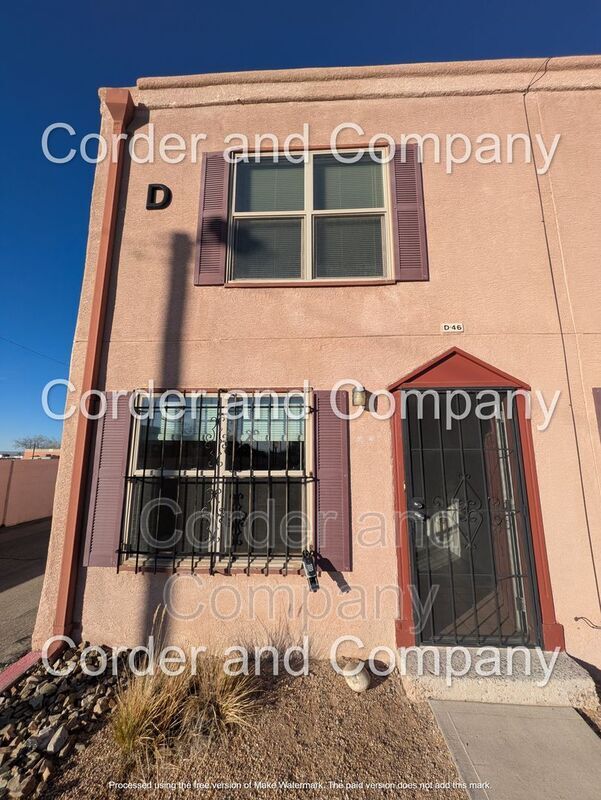 Building Photo - 3301 Monroe St NE