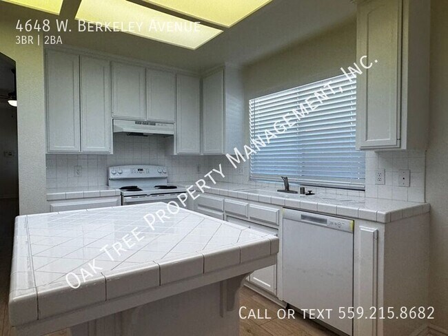 Foto del edificio - 4648 W Berkeley Ave