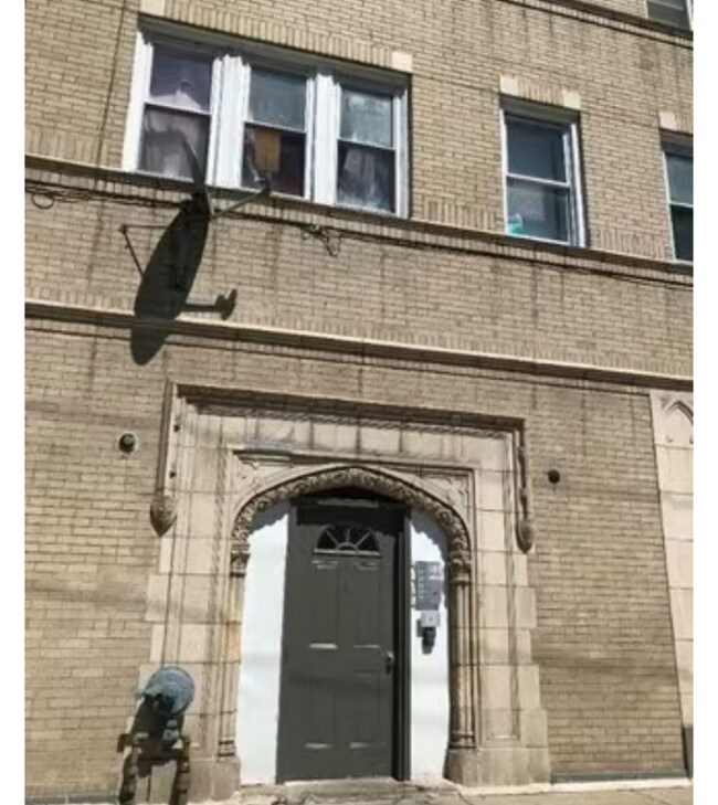 Building Photo - 9453 S Loomis St