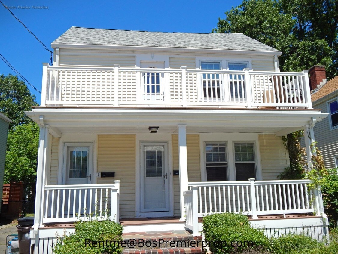 Primary Photo - 44 Whiton Ave