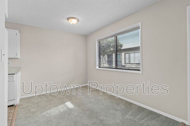 Foto del edificio - 8053 NE Flanders St