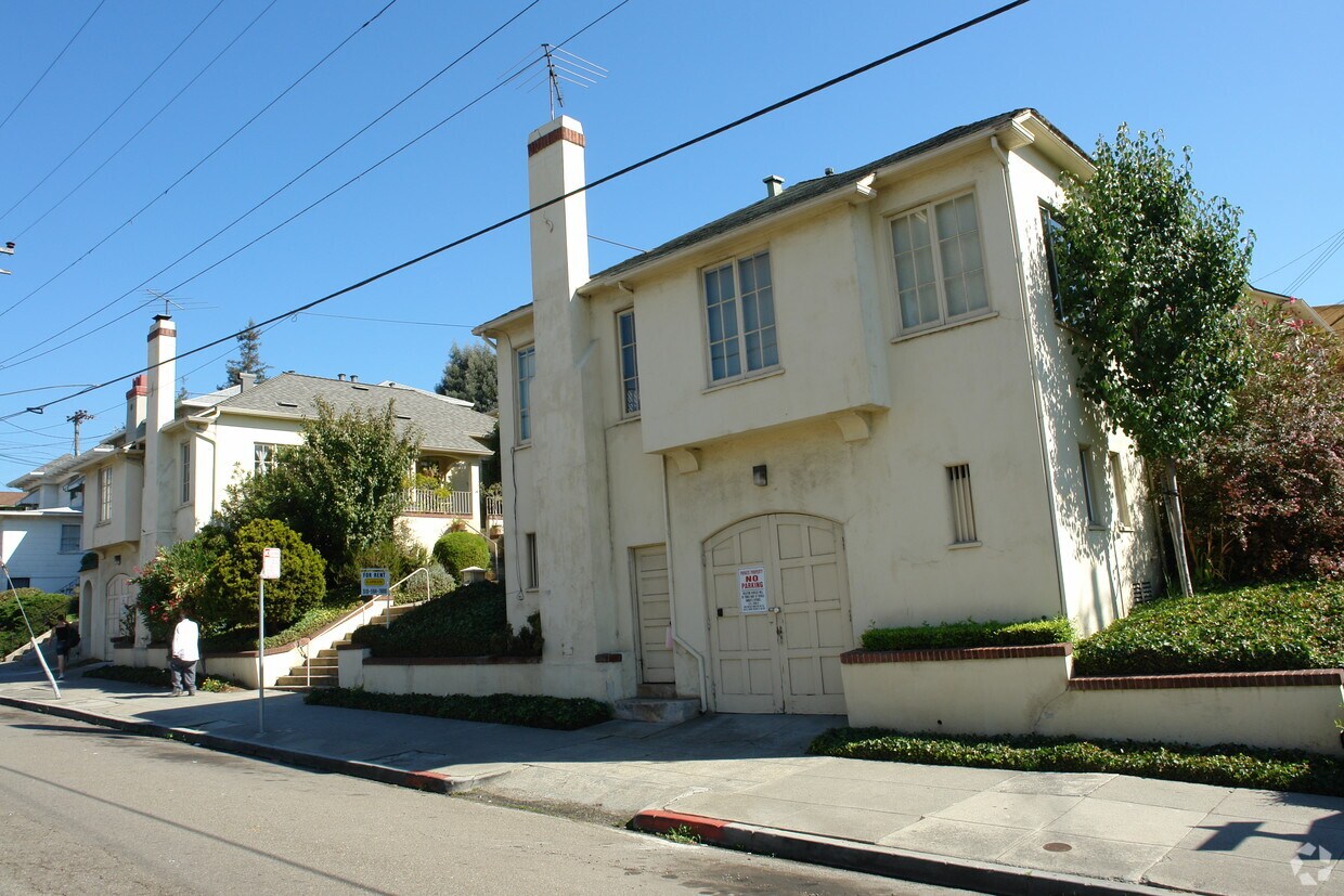 Primary Photo - 448-450 Euclid Ave