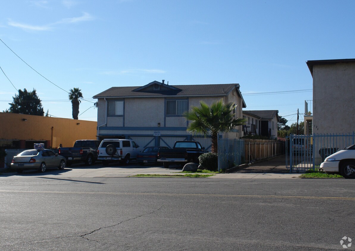 Building Photo - 123 W Olive Dr