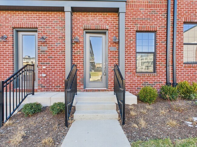 Foto del edificio - 13211 Garland Ln