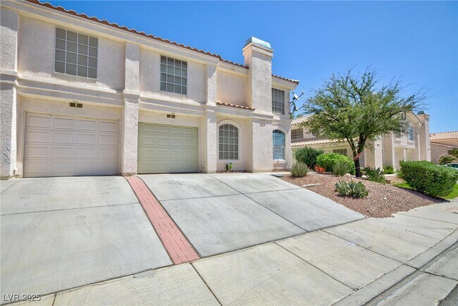 Foto del edificio - 8048 W Rochelle Ave