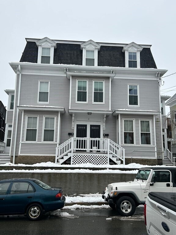 2 Riggs St Unit 1, Gloucester, MA 01930 Room for Rent in Gloucester