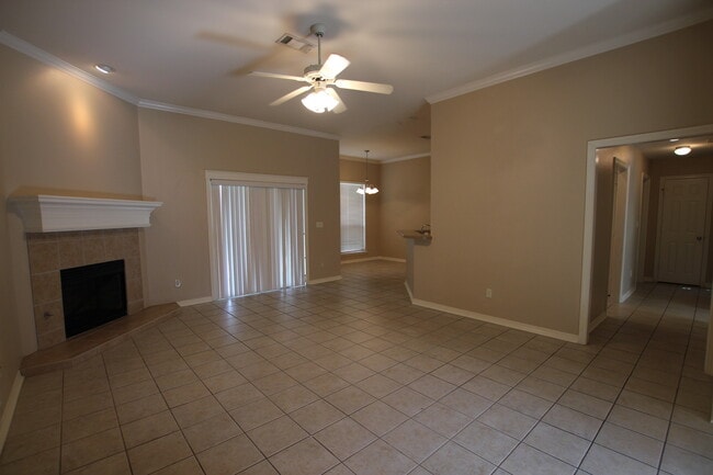 Foto del edificio - Stunning 3 Bedroom in Vineyard Estates Com...