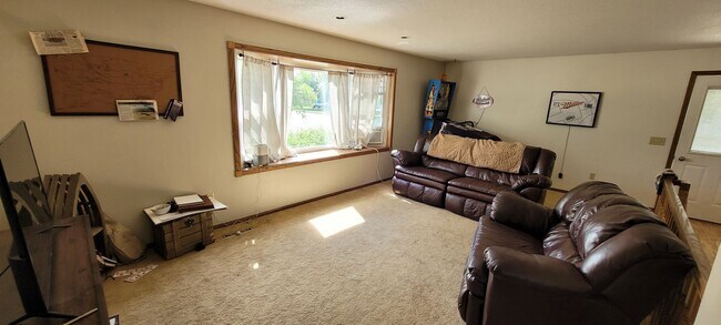 Building Photo - Todd Duplex