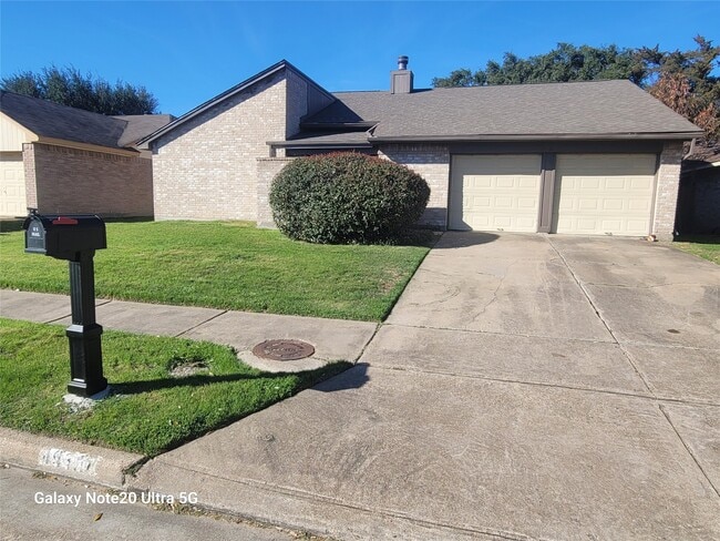Building Photo - 19318 Quiet Brook Dr