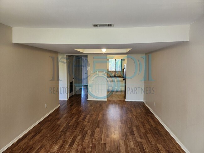 Building Photo - *PRICE REDUCTION* Check out this AWESOME  ...