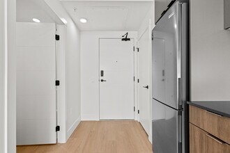 Building Photo - 1110 Lawson Av