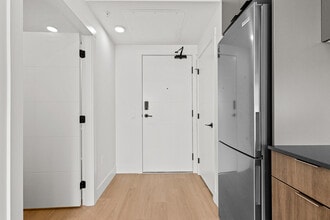 Building Photo - 1110 Lawson Av