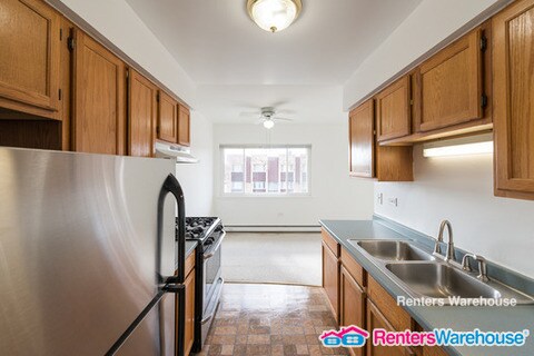 Primary Photo - 8649 W Foster Ave