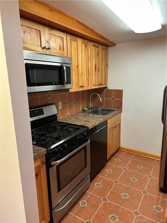 Building Photo - 69 Damascus Rd