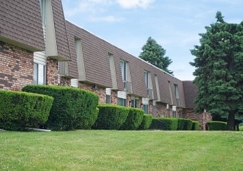 Building Photo - Holiday Garden Apartments