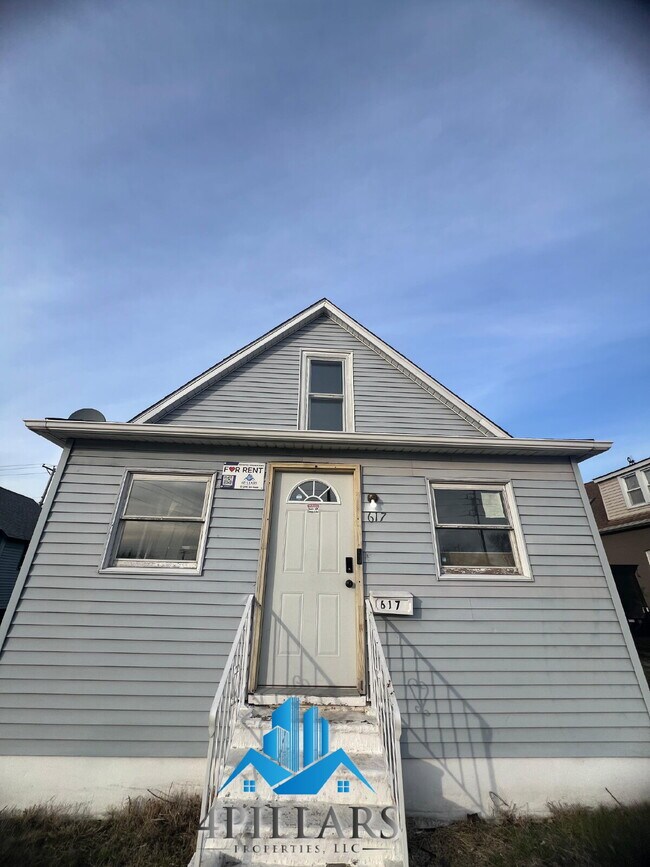 Building Photo - 617 Kane St