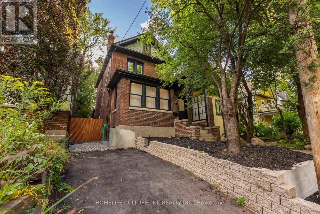 Primary Photo - 186 Ashdale Ave