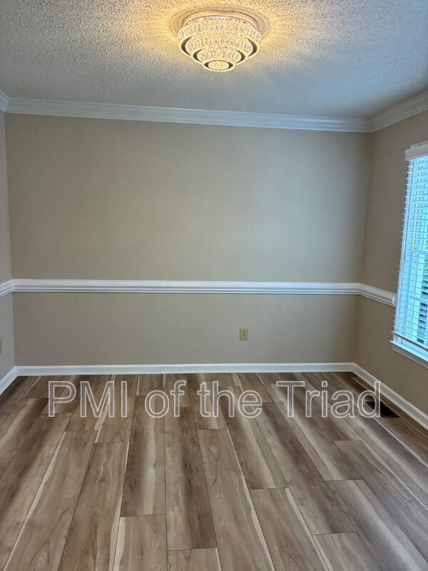 Foto del edificio - 10 Creekstone Ct