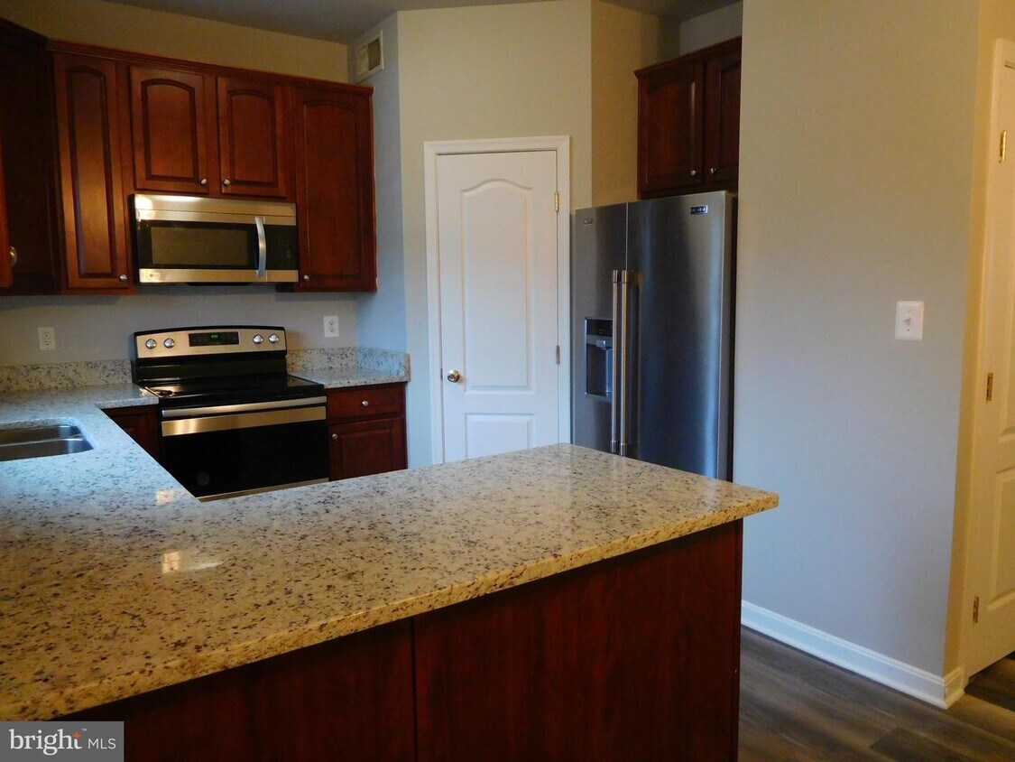 15424 Square Way, Brandywine, MD 20613 Townhome Rentals in