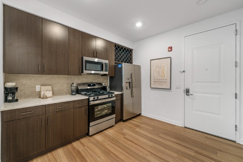 Foto principal - 4000 Schindler Ct