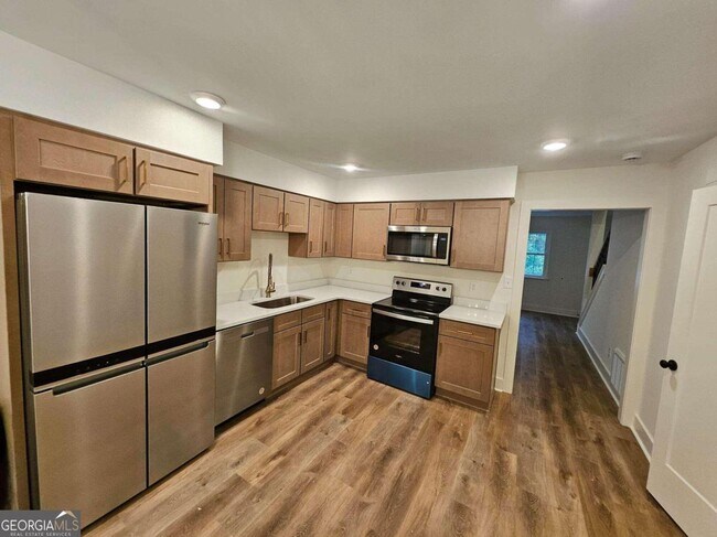 Building Photo - 105 Rose Ct