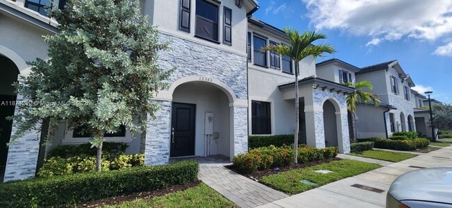 Building Photo - 13265 SW 286th Terrace