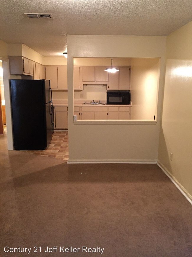 Building Photo - 3 br, 1.5 bath House - 2830 Lumpkin Rd A