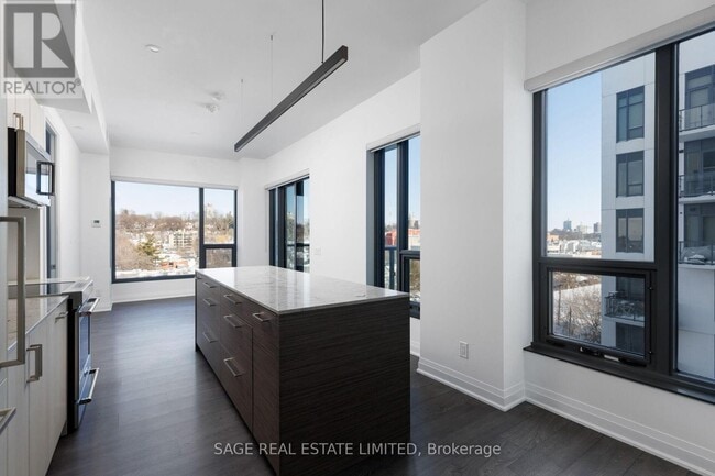 Building Photo - 280 Howland Ave