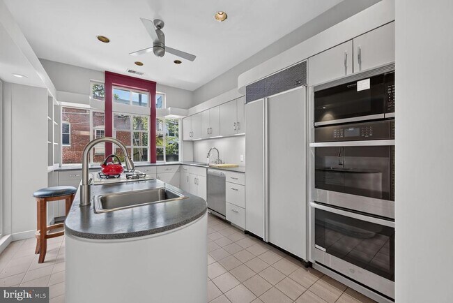 Foto del edificio - 1312 R St NW