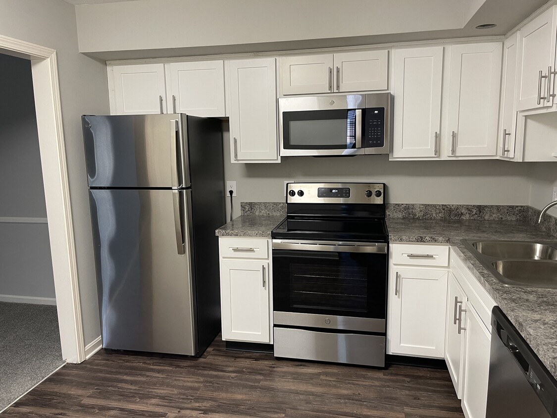 Lochwood Apartments - Apartments in New Albany, IN | Apartments.com